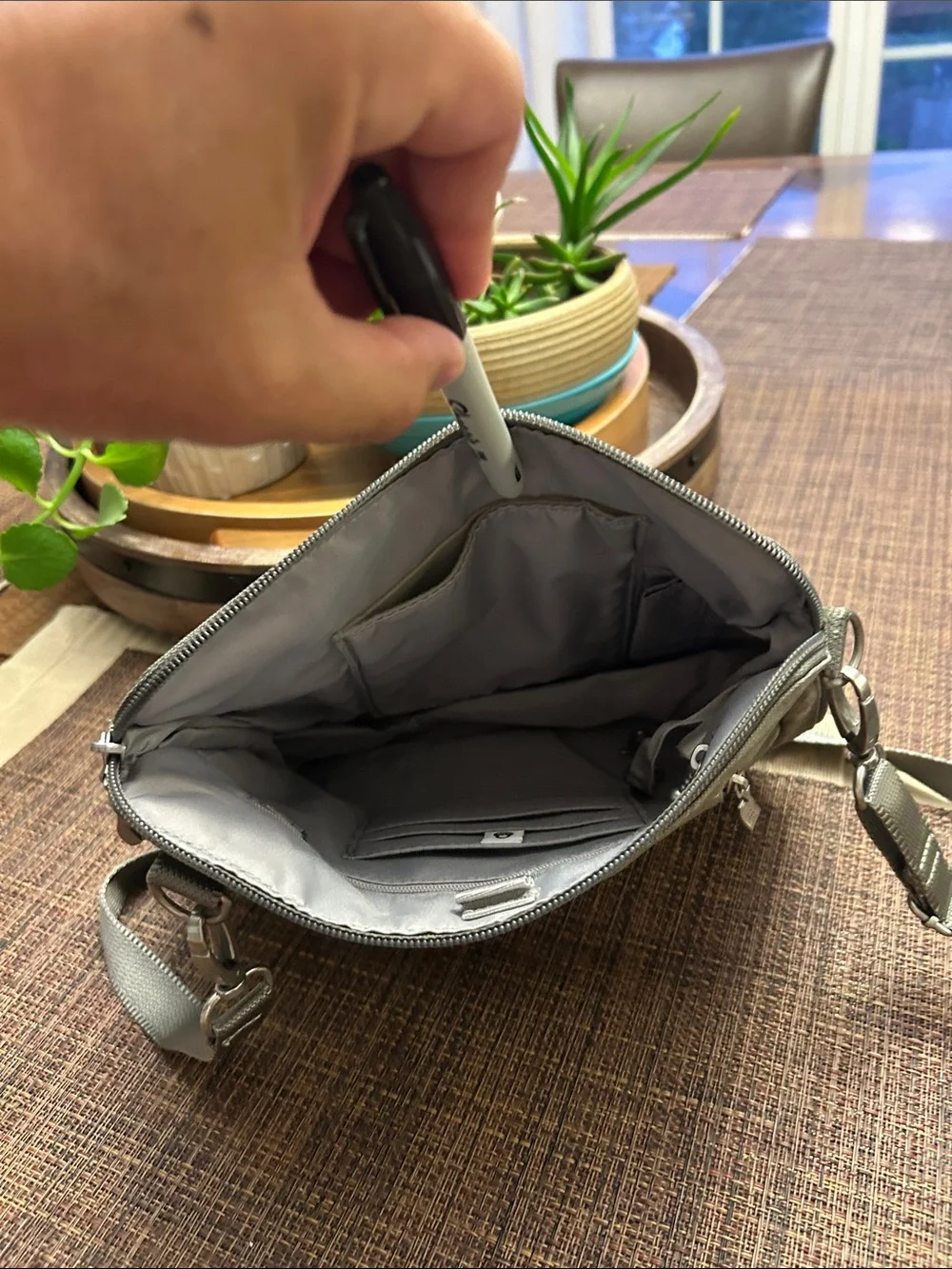 Baggallini Taupe Gray Crossbody Messenger Bag
